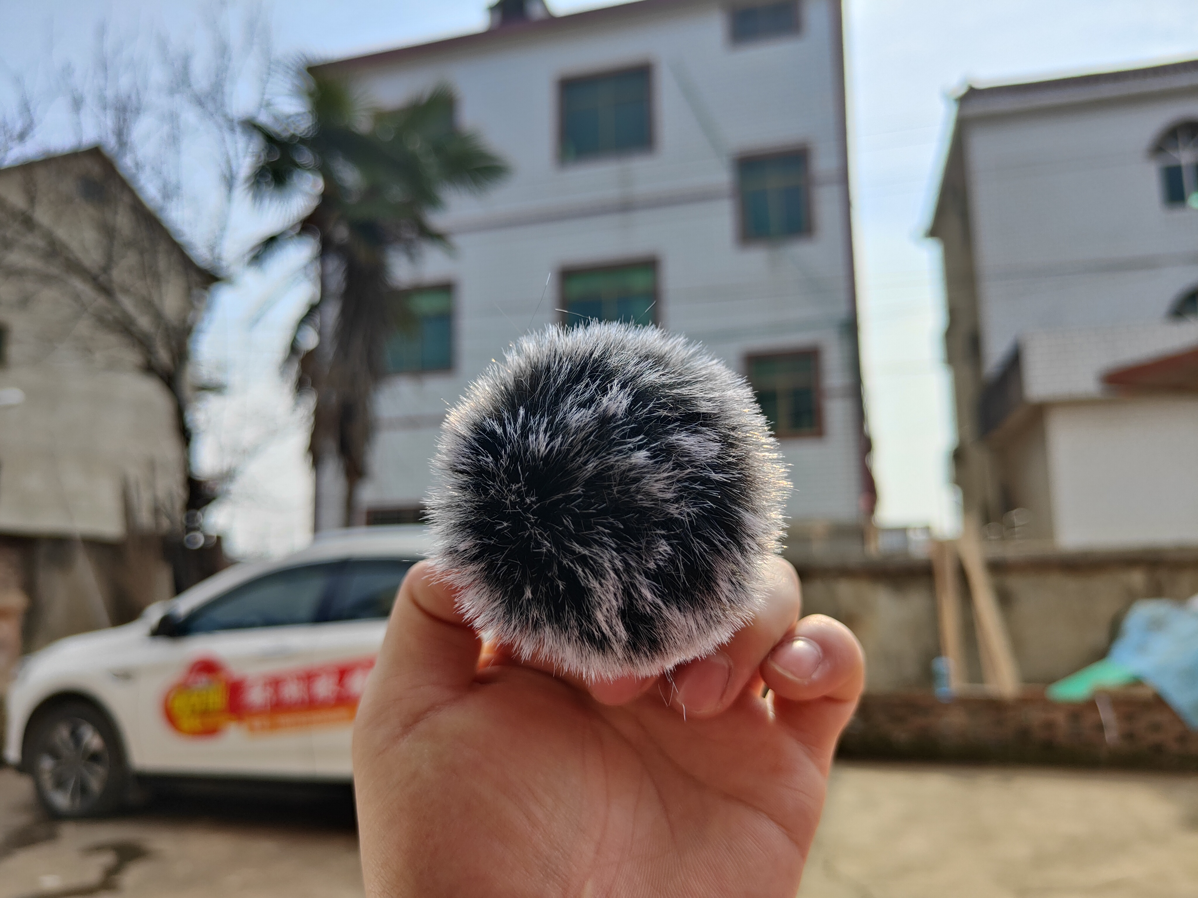 视频“小能手”，塞宾小搬蓝牙领夹麦克风，小体积大效果