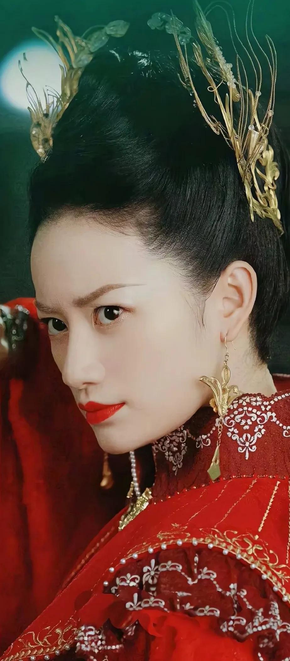 顺德公主外貌描写顺德公主极致艳丽,如她自己所说,天下十分艳丽,九分