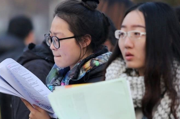 二本生考研有多难？他们很难通过复试，初试成绩好也没啥用