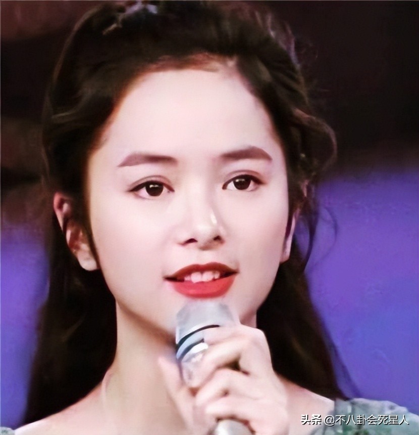 这6位明星一副福气、贵气相，却命运坎坷、早年丧母，太可惜