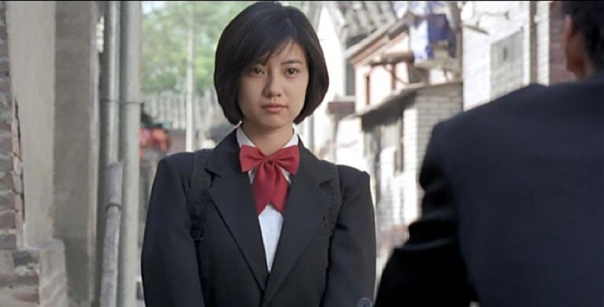 女明星十几岁的“少女之美”，干净清淡、浑然天成，我出不去了