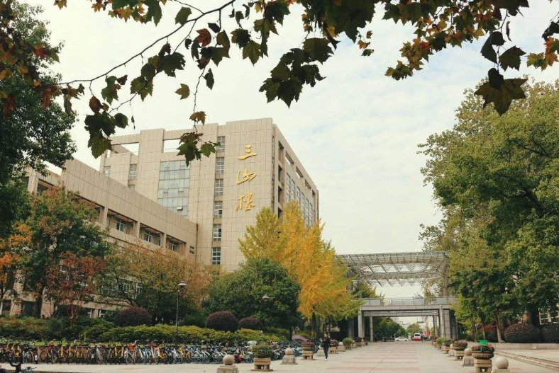 江苏省内高校排名已出炉，以投档线为依据，江苏大学排名垫底？