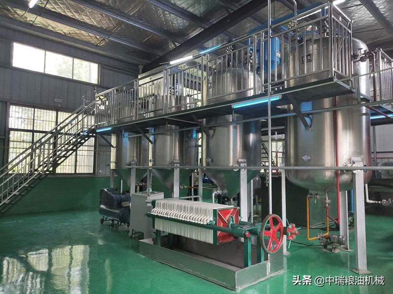 小型榨油机报价茶籽榨油机全套设备怎么选