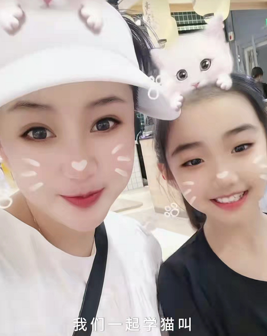 杨树林老婆胖丫被曝生二胎，抱婴儿母爱满满，出狱后靠卖水果维生