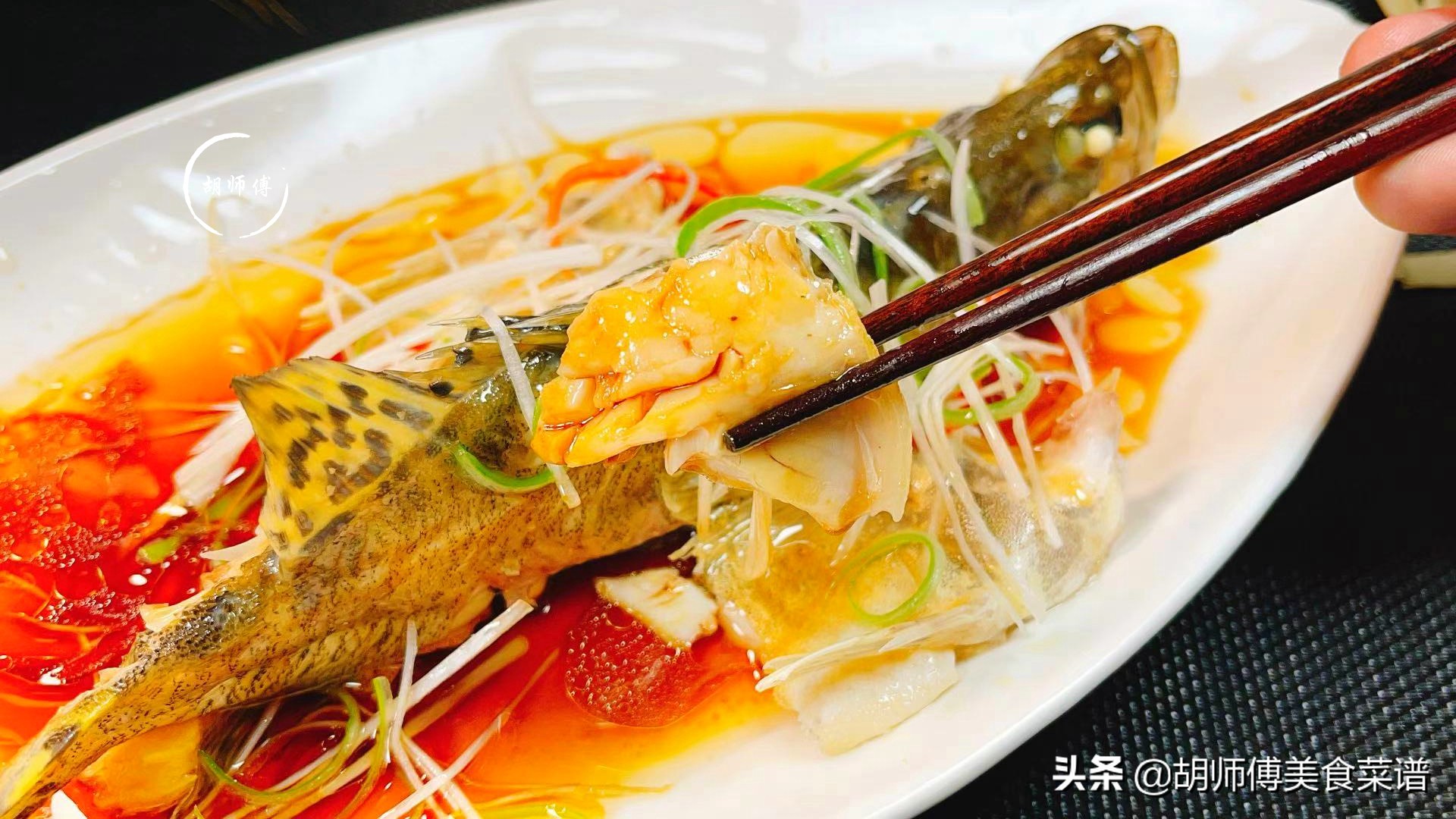 無論蒸什麼魚，這種調料不能放，很多人都會放，難怪魚肉又老又腥