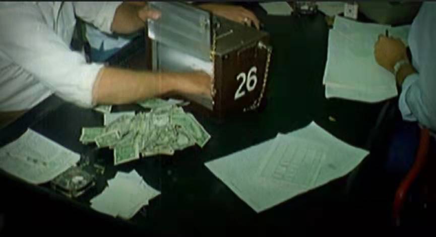 天堂还是地狱，赌城拉斯维加斯不为人知的神秘往事！西瓜纪录片