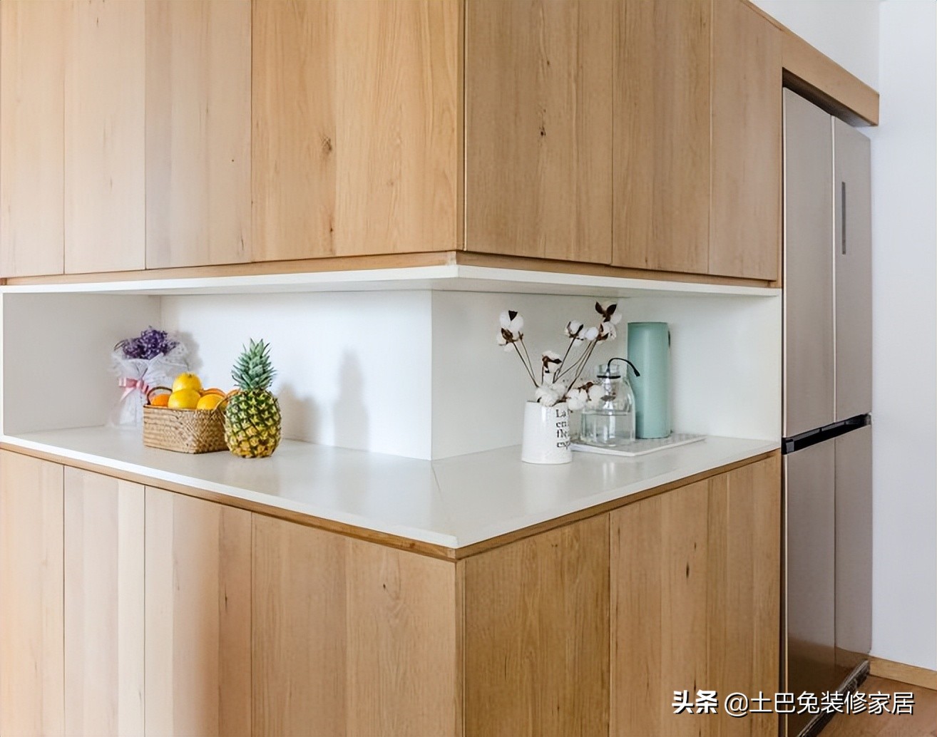 [裝修設計]95㎡老破小堆滿雜物無處站腳，設計師狂打17㎡收納櫃，煥然一新