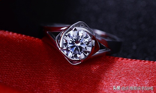 两克拉的钻戒值多少钱（2克拉的钻戒大概是多少钱）