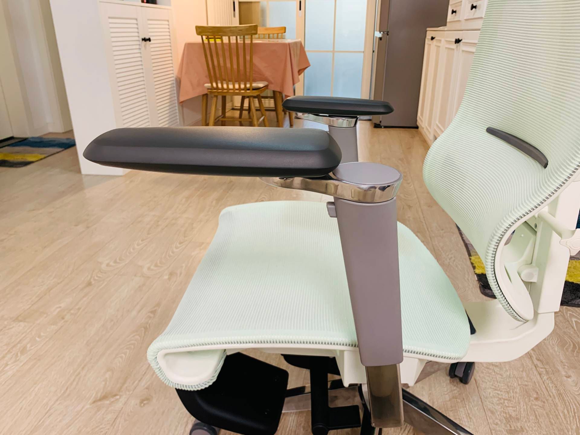 青少年入学礼，成长关键曲——达宝利D6人体工学椅开箱体验