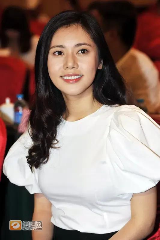 韩国女星秋瓷炫