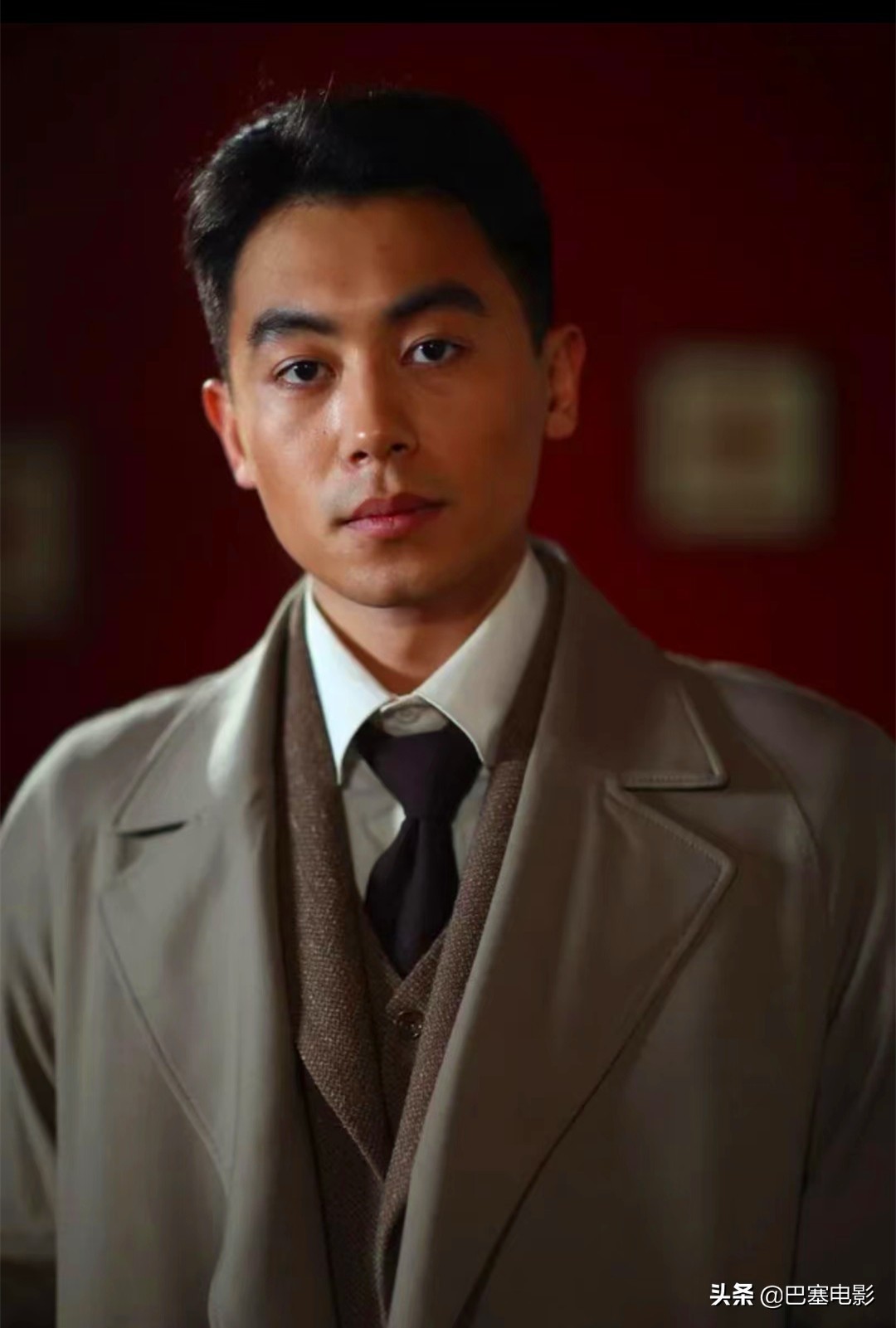 青年周恩来别硬演，朱亚文印象深，陈坤黄晓明不沾边，靳东也一般