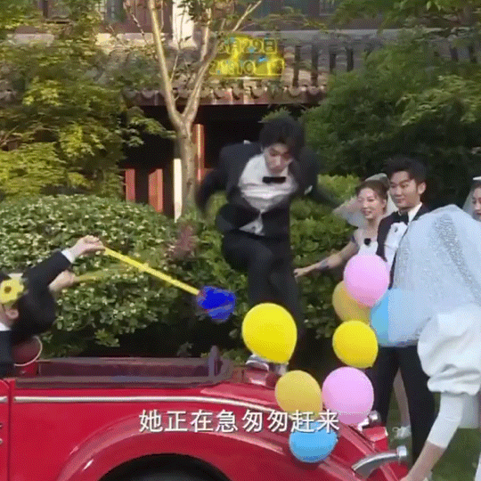 蔡徐坤 弹跳力惊人