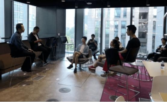 最具争议的北大附中校长“下课”了，是功臣还是罪人，孰能分说？