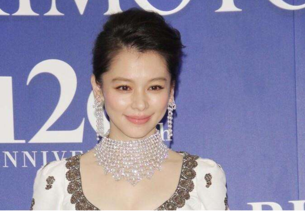 徐若瑄广告被撤！台湾网红吐槽她又蠢又坏，林心如等人支持也没用