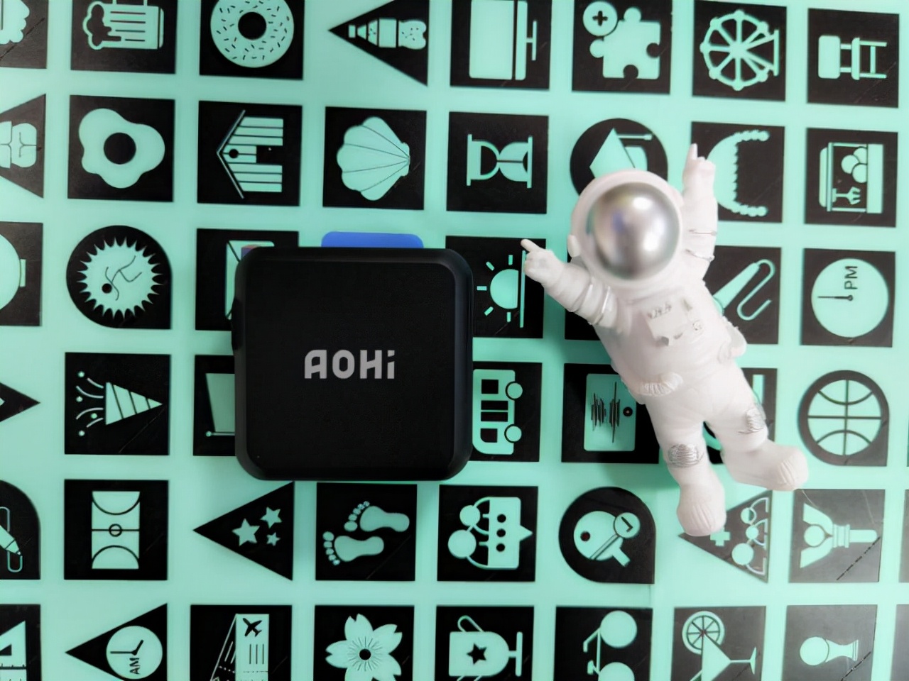多设备充电一个就够了！Aohi 100W氮化镓充电器评测