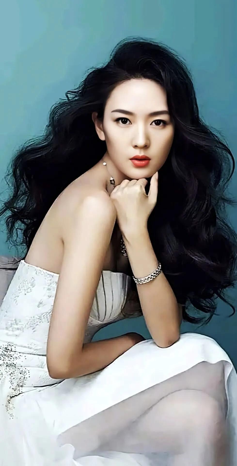 央视节目主持人张蕾1