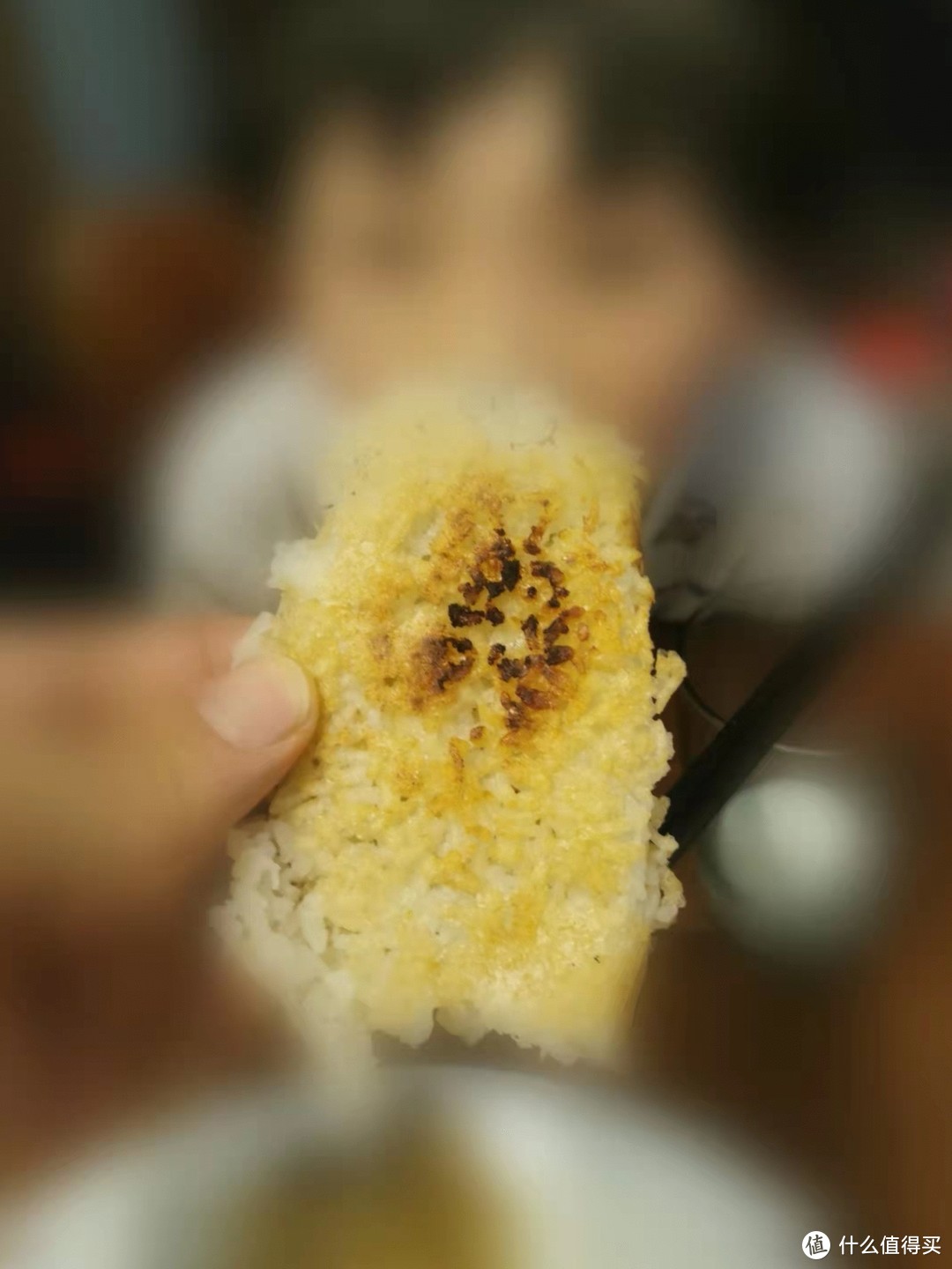 日淘林内背排燃气热水器的安装过程