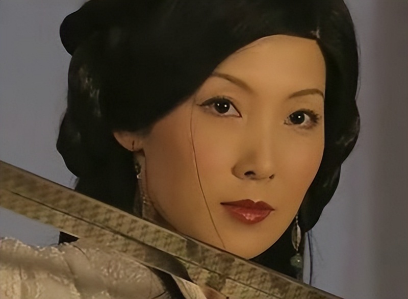 同样是演“虞姬”，袁珊珊垫底，李依晓清冷，张国荣成经典