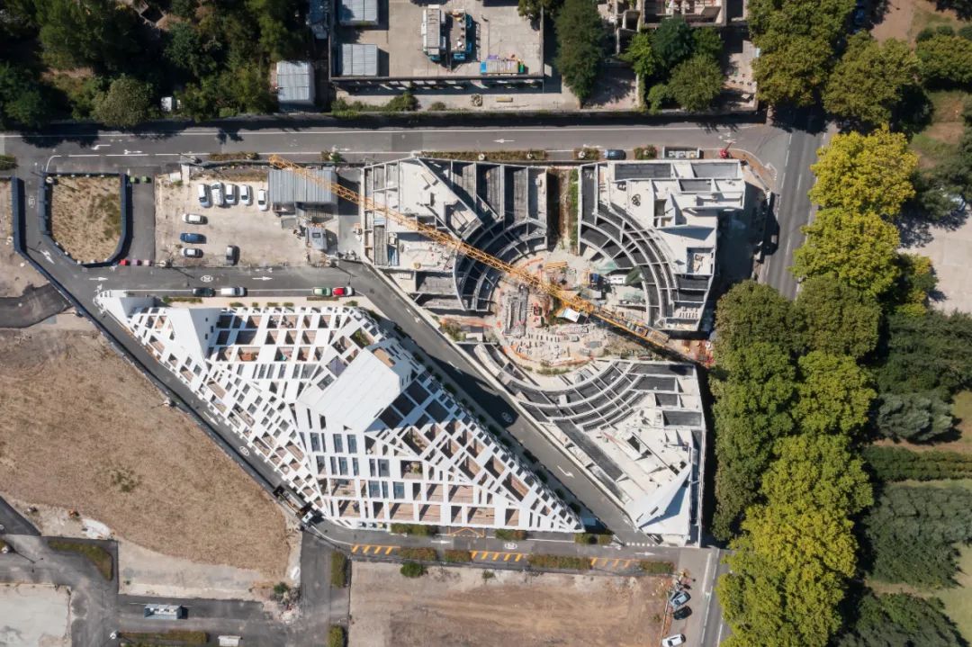 施工现场｜MVRDV 法国波尔多「绿谷」生态住宅结构初现