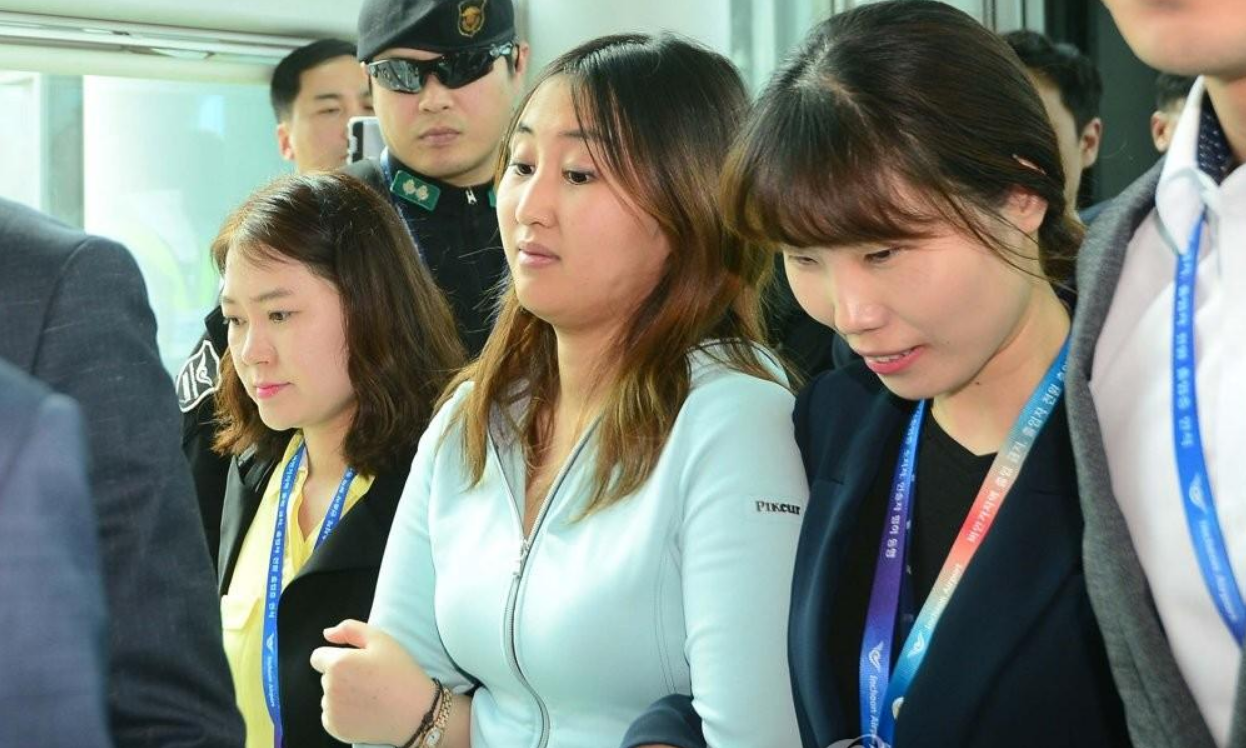 郑维罗：靠一只狗将总统送进牢房，让亲妈入狱18年，自己反而无罪