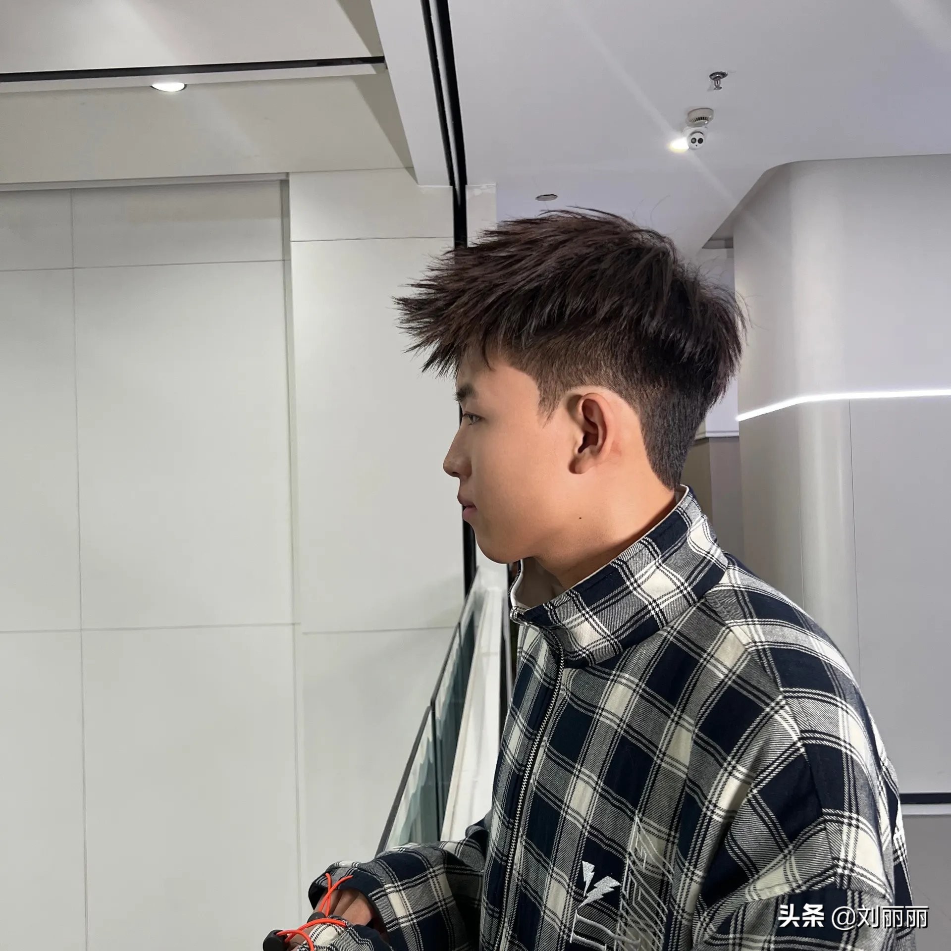 新时尚男发14款，让你帅得不一样，赶快选一款吧