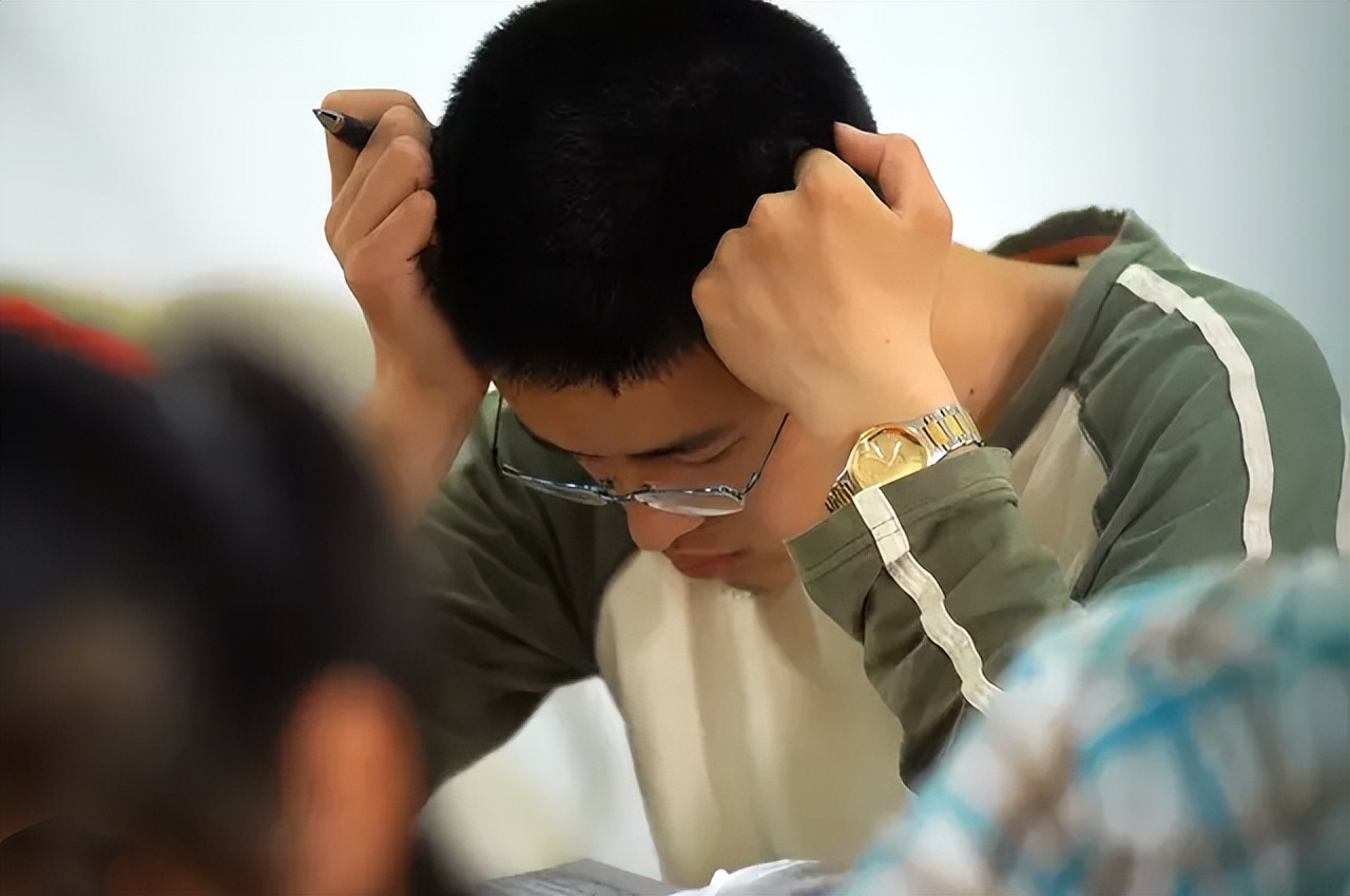 还怎么读研？研究生迎来“坏消息”，家长欲哭无泪