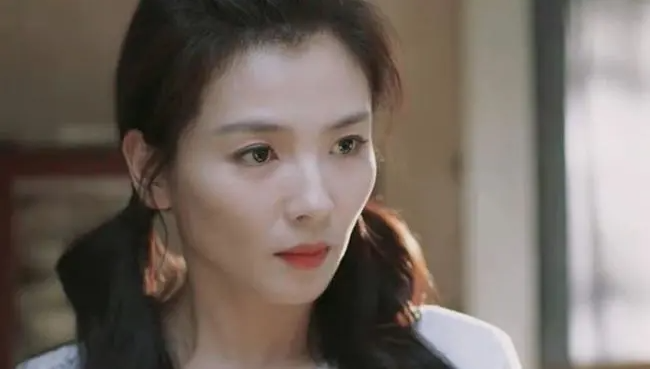 瘦到病态、整容成瘾，痴迷于少女人设，内娱的畸形审美太可怕