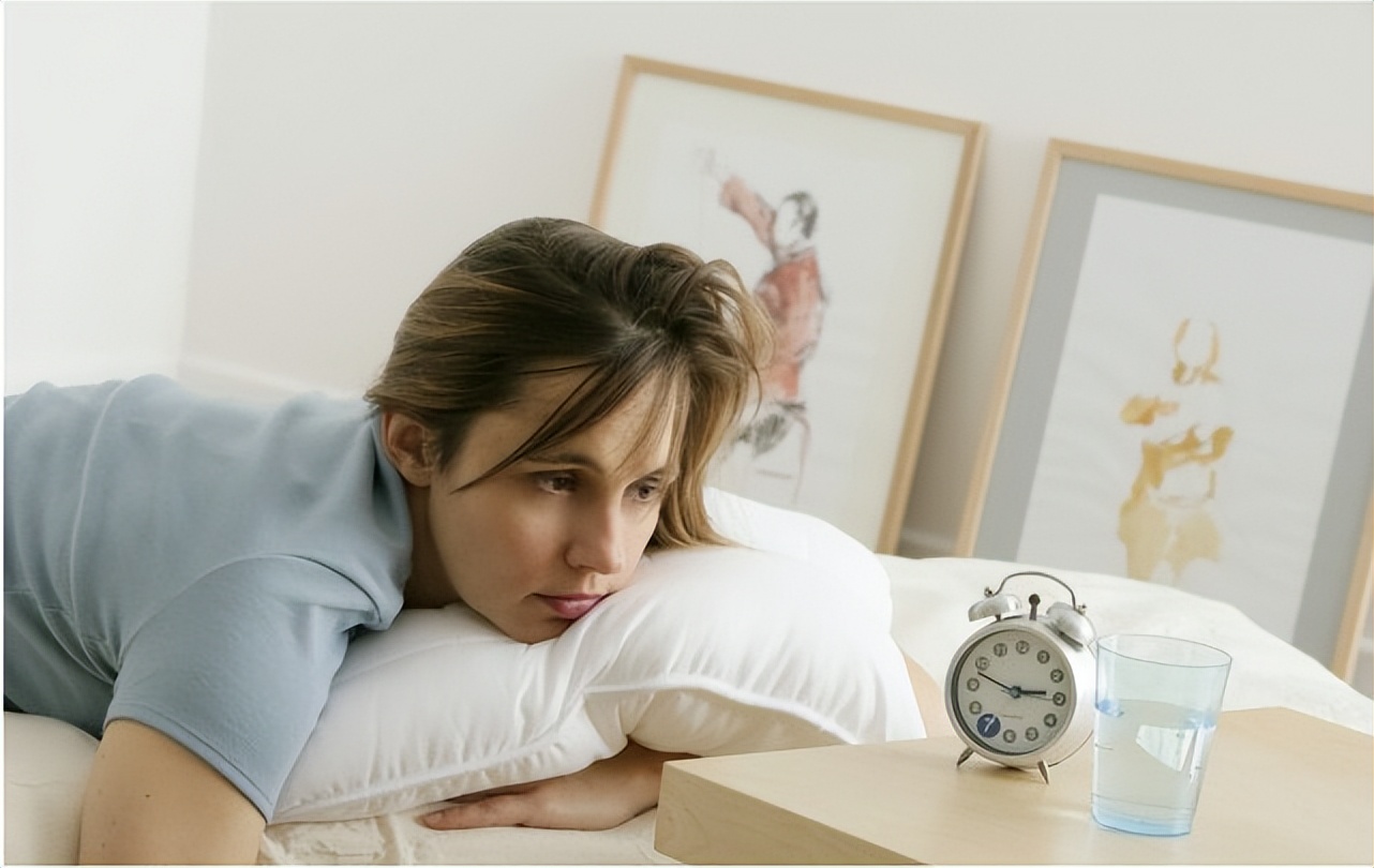 女人開始衰老時，4處會發出&ldquo;提示&rdquo;，女人心細就不難察覺