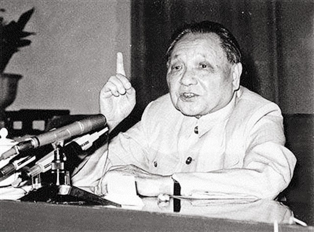 历史会证明一切：毛主席的十个没有，邓小平的十个如果