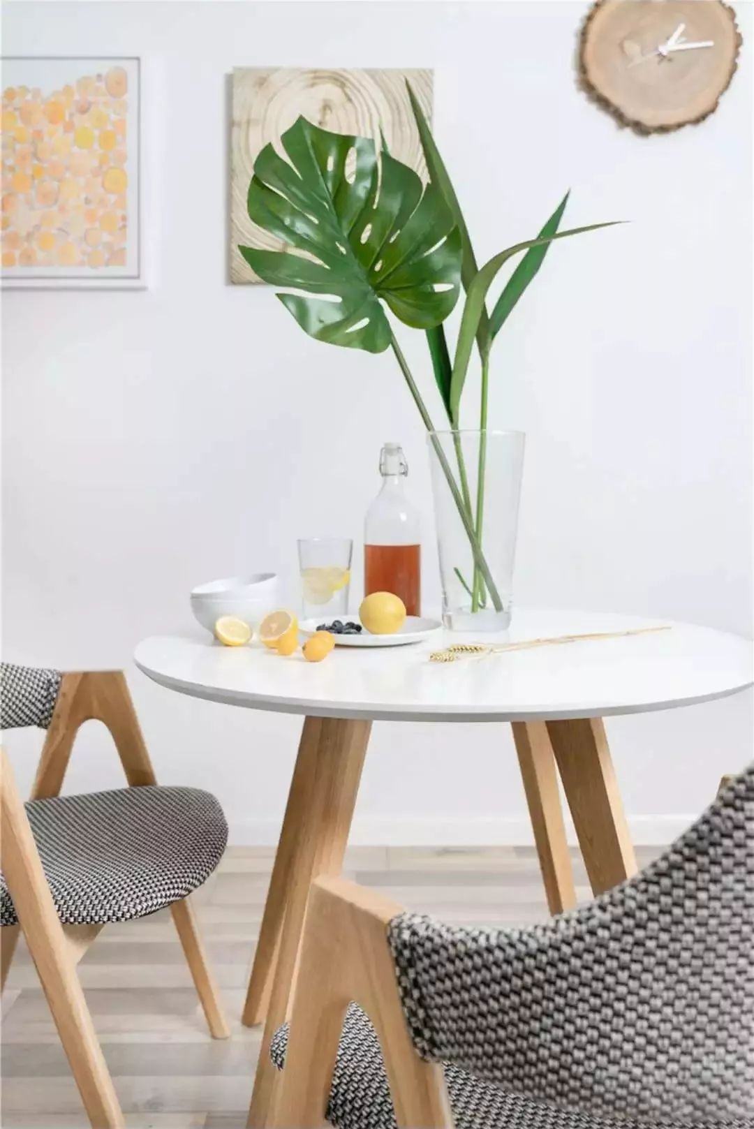 90平两室一厅，独立书房，还有特大阳台，怎么装修的？