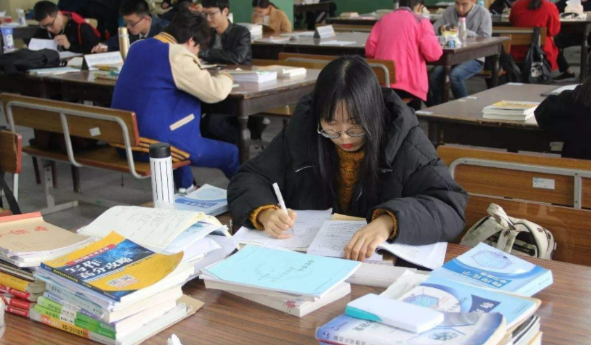 15所高校实行“本研一体化”，考研压力是没了，但新顾虑接踵而来