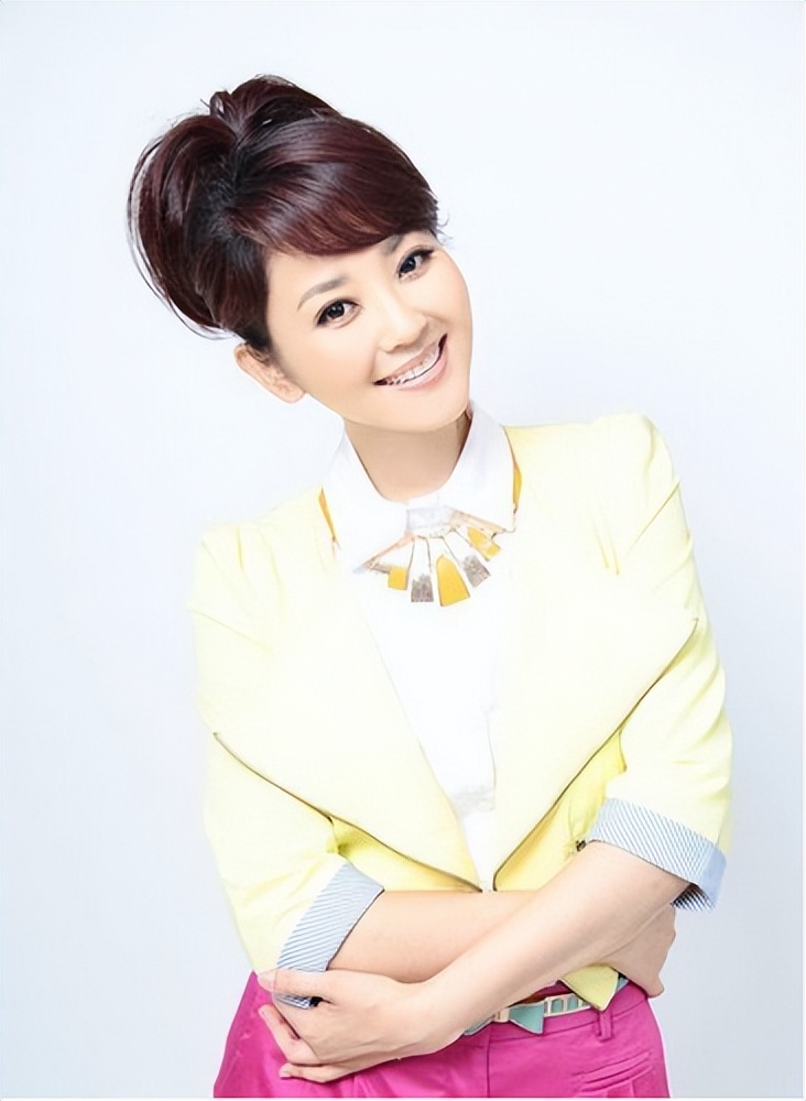 主持人方琼：15岁丧父愧疚终身，成“河北一姐”真的是靠老公吗？