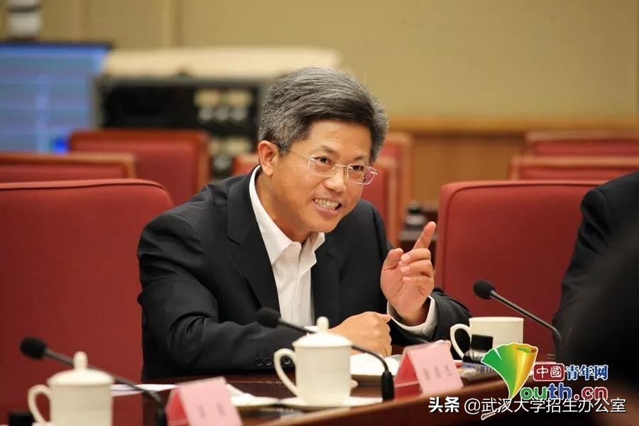 他是我国99A坦克总设计师，湖北出生，985博士毕业，当选中科院院士！