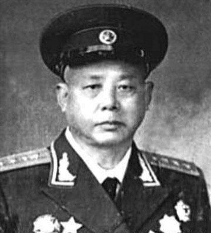 1958年一位司令员闯入中南海遭制止，毛主席不怒反笑：你个土佬呦