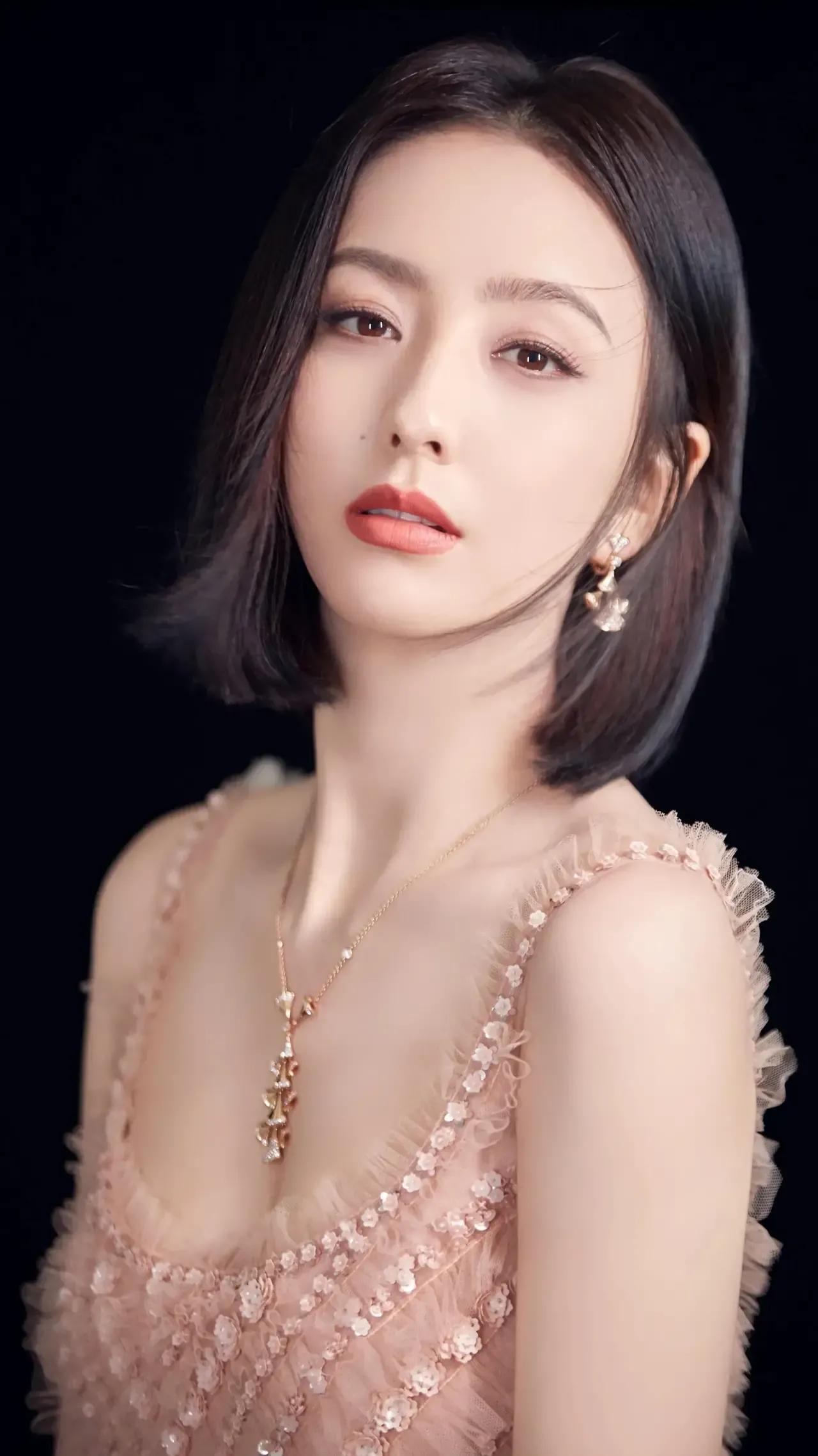 李菁关问陈思诚和丫丫结婚后