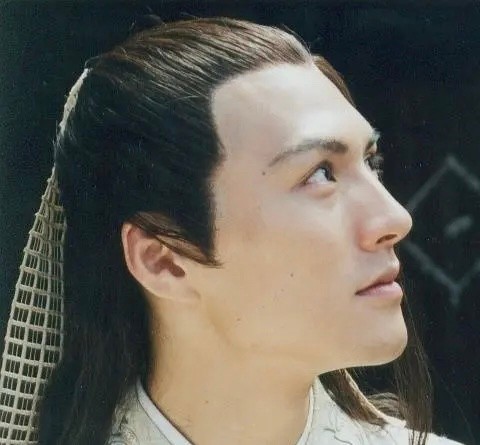 五官不端正就别演古偶了，所谓“玉面小郎君”，还得看这10位明星