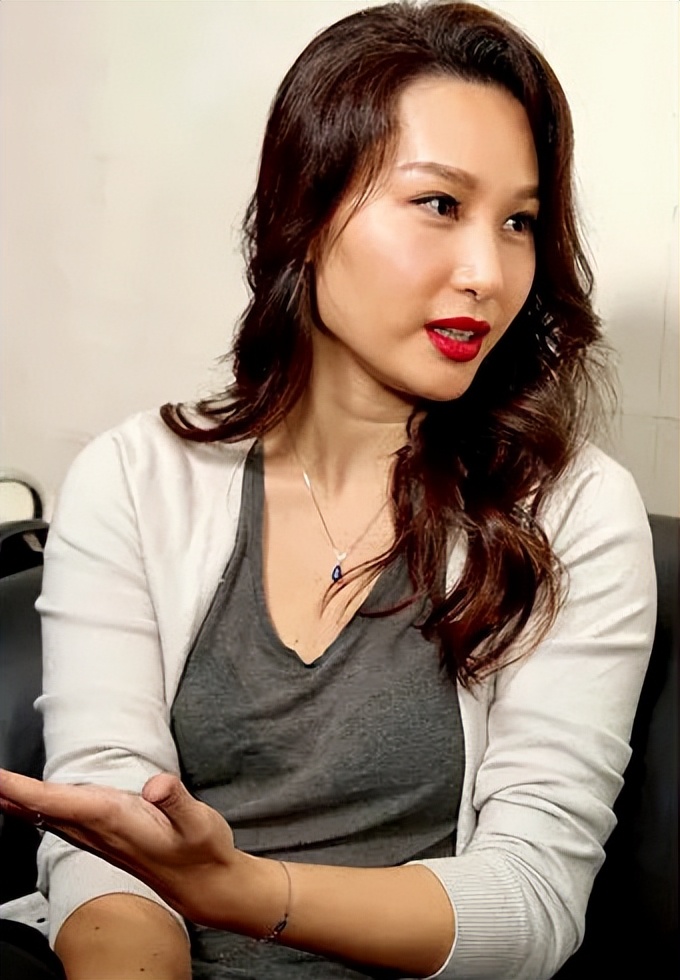 3年后再看徐子珊，隐退卖房卖车的她，是看清现实还是人间清醒？