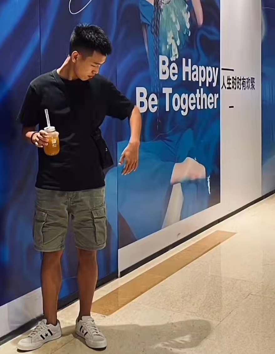 百万粉网红被曝劈腿多人！遭控诉骗钱骗感情，疑曝酒店照混乱不堪