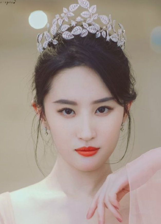 刘亦菲 公主裙的小姐姐，真的很美