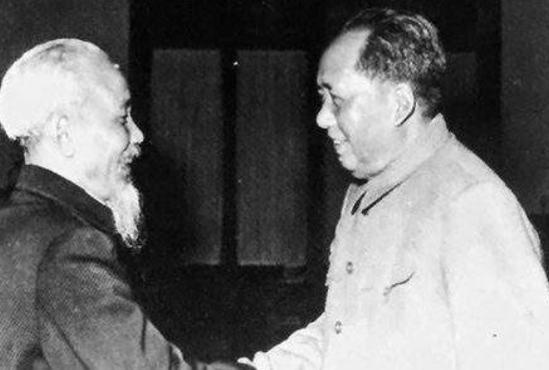 1950年胡志明到我国搬救兵，毛主席问他要多少兵，胡：我只要陈赓
