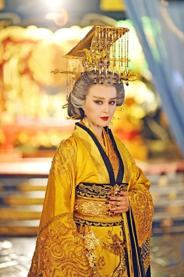 薛怀义受到武则天重用(史以明志690年，薛怀义好不容易被召见，进入寝宫)