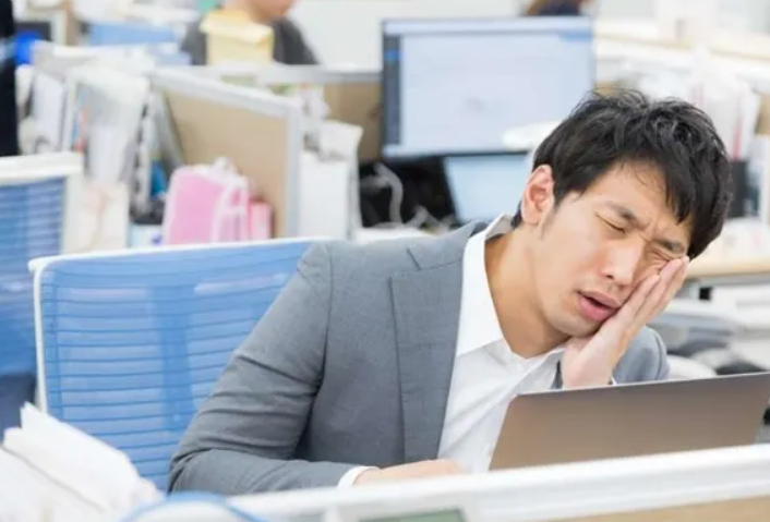 2022年迎来“史上最多毕业生”，1076万人创新高，学生出路在哪？