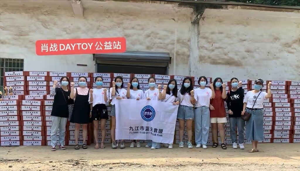 “倒霉顶流”肖战：从神坛跌落谷底，为何又能顶着压力重回巅峰？