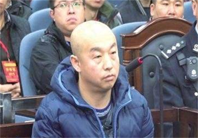 作案时面带微笑，奸杀数十人的变态，竟然只是想做点大事引起重视