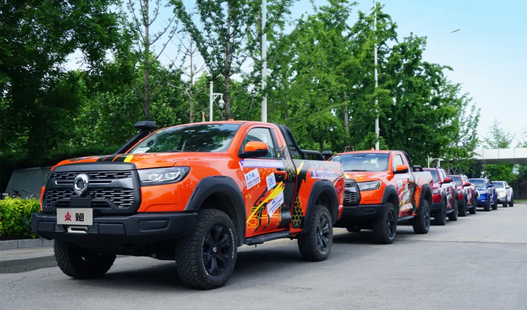 單排、短軸的越野利器 駕駛火炮是種什么體驗