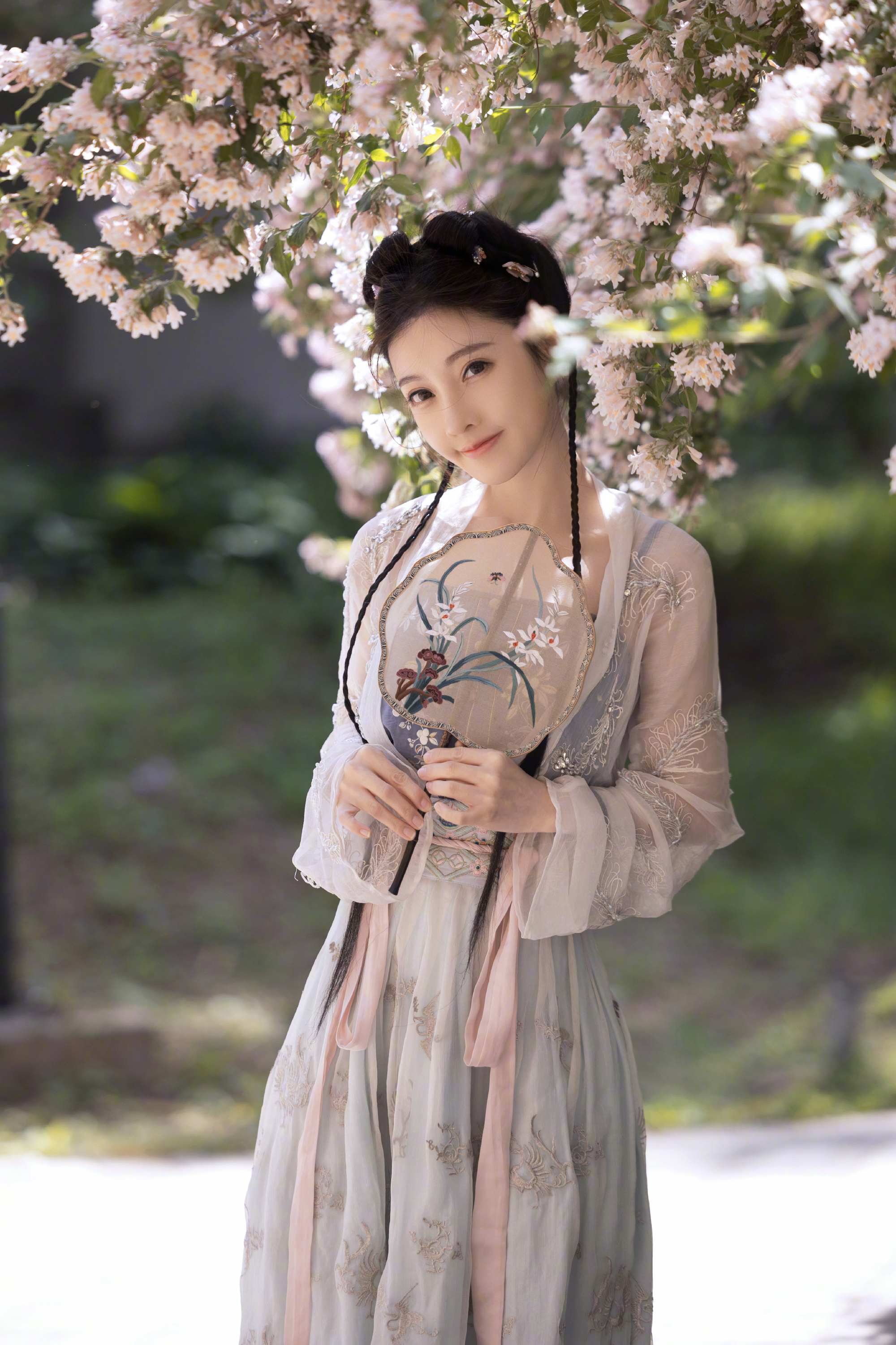 冯提莫古风照合集，既是歌中精灵也是百变女王