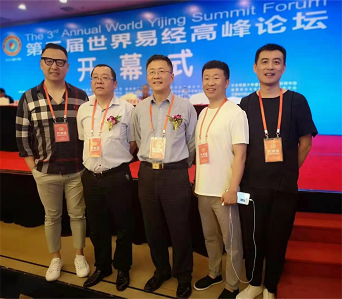 献礼全国两会专题报道——国学名家慎杰