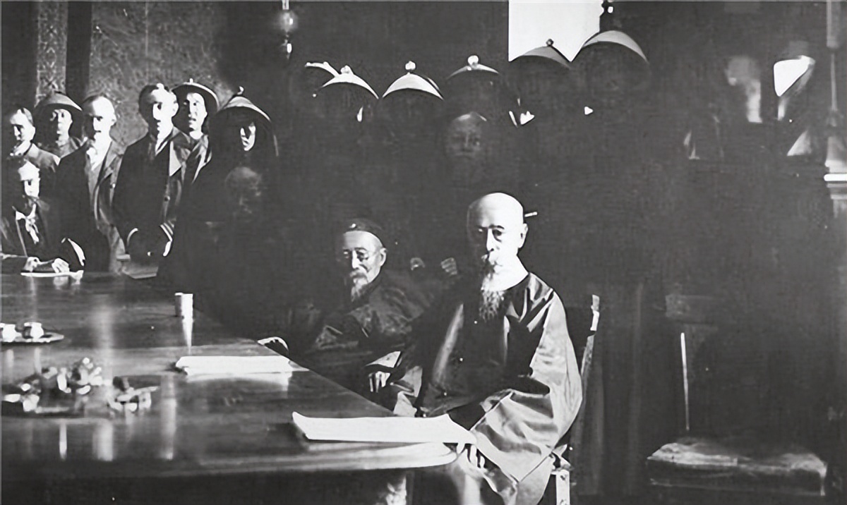 “美日韩”三国的历史教科书，都是怎么写我国的？