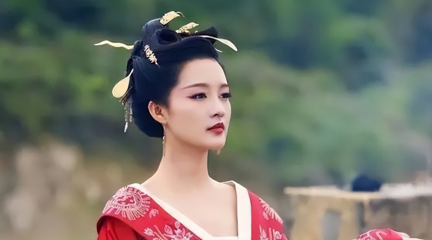 给“公主演得最好的10个演员”排个名，戚薇倒数，赵丽颖仅排第五