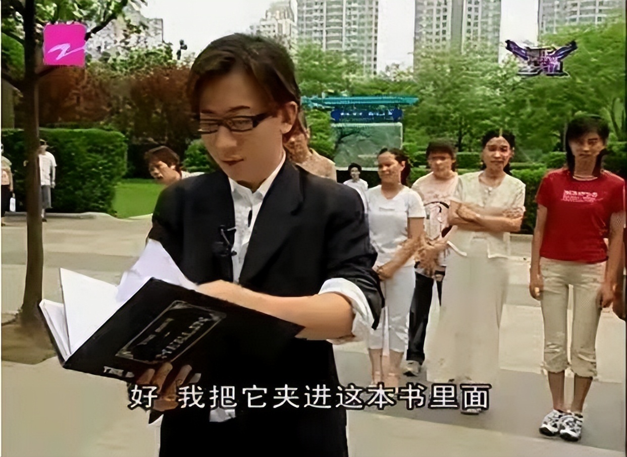 “魔术师”刘谦，从一夜爆红到消失，被时代抛弃还是安于现状？